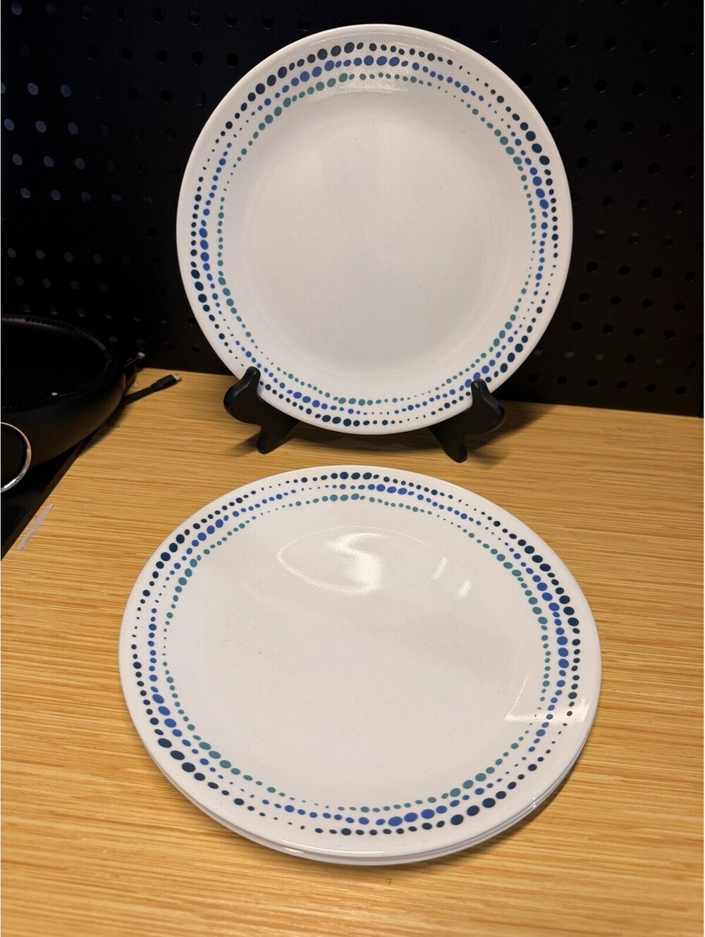 Corelle Key West / 10.25” Dinner Plates Blue Turquoise Dot 4 Piece